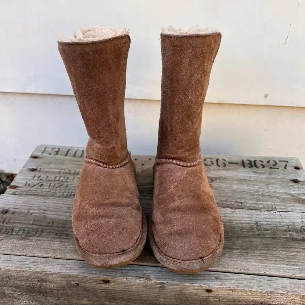 BearPaw Lori Tan Toggle suede shearling winter boots Size 2 YOUTH